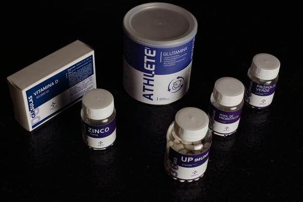 "Does Lutein Actually Help with Healthy Aging?" What 40+ Clinical Studies Reveal About This "Eye Vitamin"